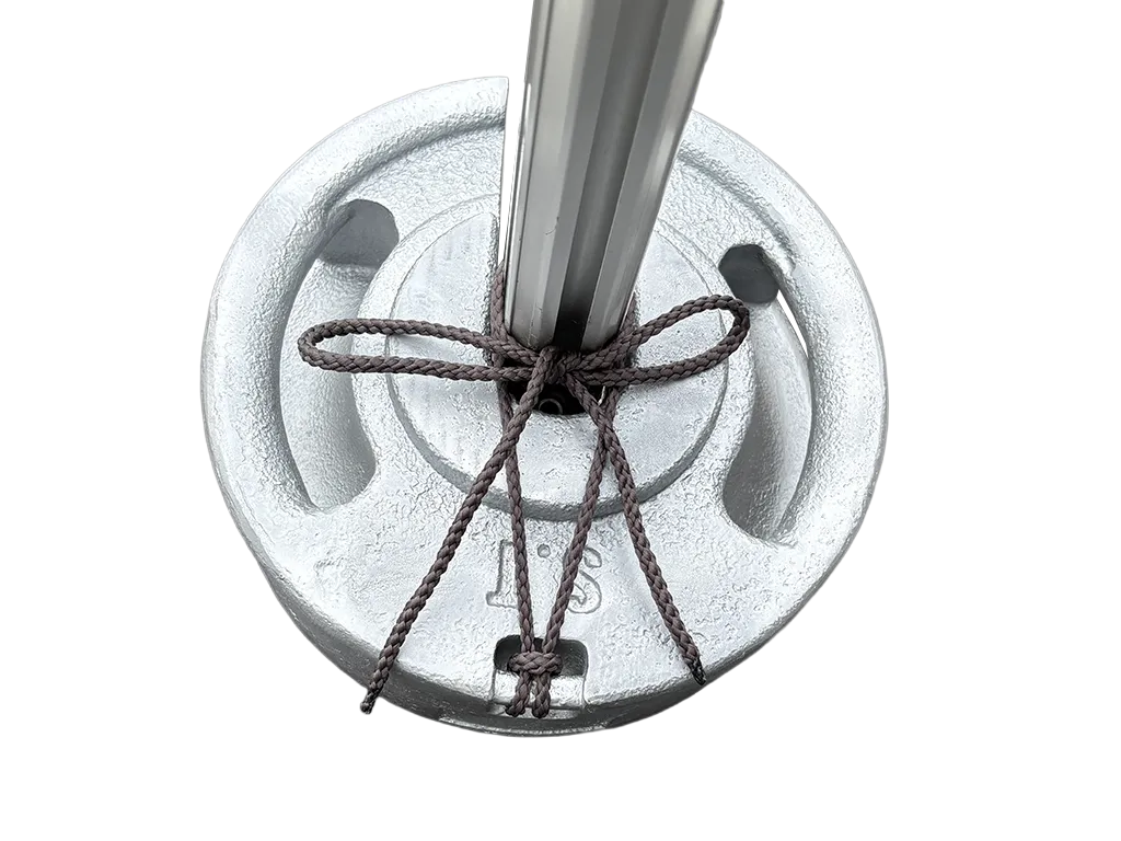 固定用ヒモ通し穴