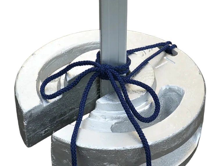 固定用ヒモ通し穴